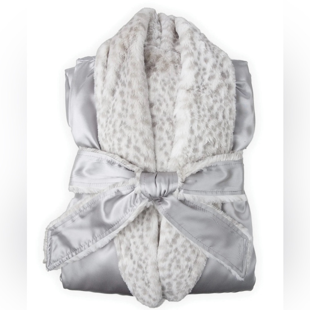 Giraffe At Home Luxe Satin Snow Leopard Robe
